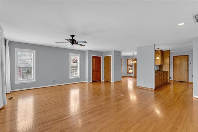 3444 N Greenbriar Drive, Fayetteville, AR 72703