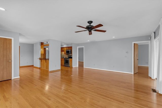 3444 N Greenbriar Drive, Fayetteville, AR 72703