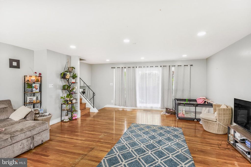 Image 7 of property listing at 4416 MAHAN RD, Silver Spring, MD 20906