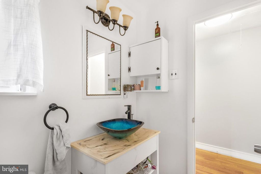 Image 10 of property listing at 4416 MAHAN RD, Silver Spring, MD 20906