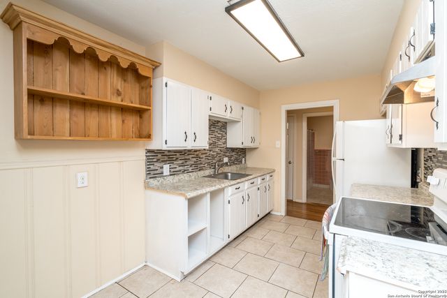 239 Craigmont, San Antonio, TX 78213