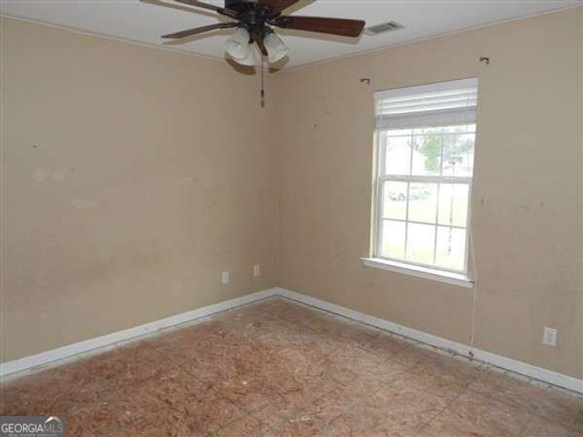 532 Mustang Lane NE, Ludowici, GA 31316
