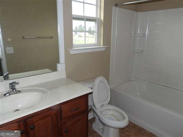 532 Mustang Lane NE, Ludowici, GA 31316