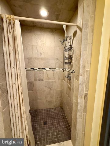 316 JUNIPER DR, Cherry Hill, NJ 08003