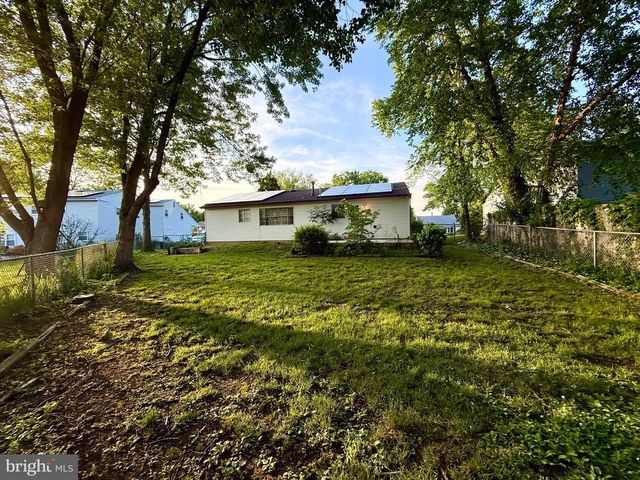 316 JUNIPER DR, Cherry Hill, NJ 08003