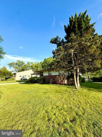 316 JUNIPER DR, Cherry Hill, NJ 08003