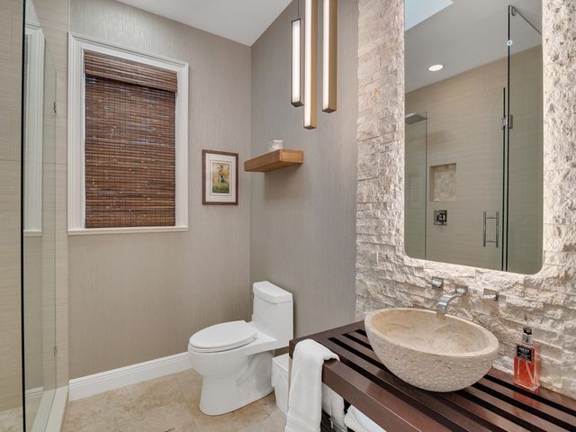 1896 Mooringline Drive, Vero Beach, FL 32963