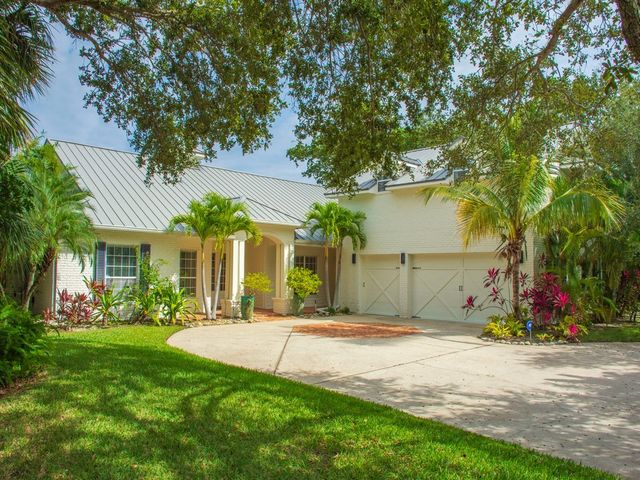 1896 Mooringline Drive, Vero Beach, FL 32963