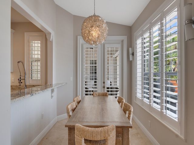 1896 Mooringline Drive, Vero Beach, FL 32963