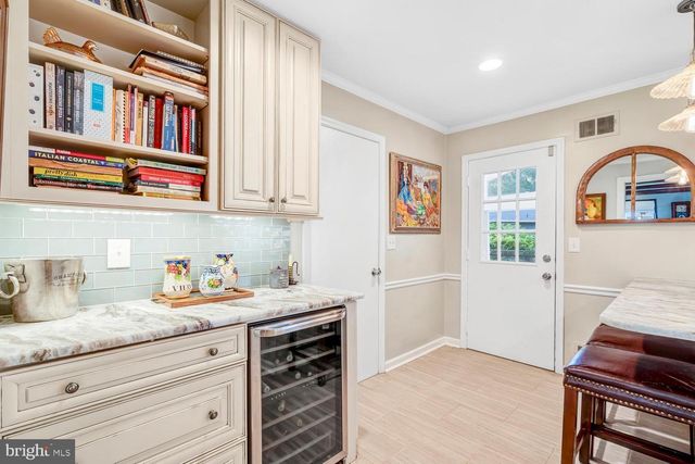 3723 RIVERWOOD RD, Alexandria, VA 22309