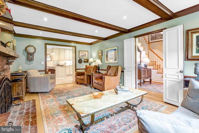 3723 RIVERWOOD RD, Alexandria, VA 22309