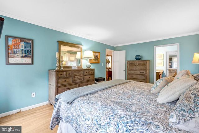 3723 RIVERWOOD RD, Alexandria, VA 22309
