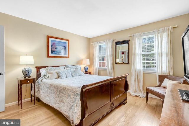 3723 RIVERWOOD RD, Alexandria, VA 22309