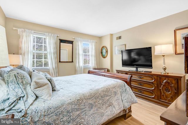 3723 RIVERWOOD RD, Alexandria, VA 22309
