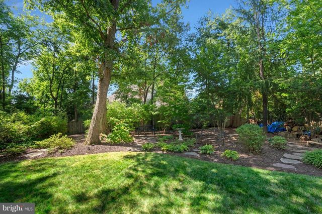 3723 RIVERWOOD RD, Alexandria, VA 22309
