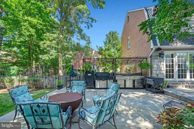 3723 RIVERWOOD RD, Alexandria, VA 22309