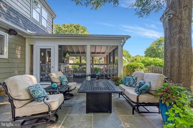 3723 RIVERWOOD RD, Alexandria, VA 22309