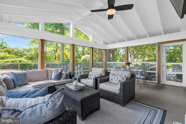 3723 RIVERWOOD RD, Alexandria, VA 22309