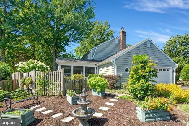 3723 RIVERWOOD RD, Alexandria, VA 22309