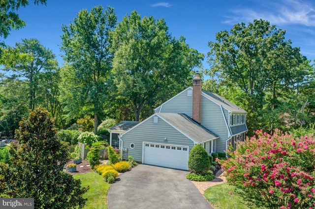 3723 RIVERWOOD RD, Alexandria, VA 22309