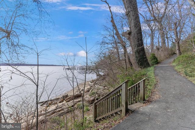 3723 RIVERWOOD RD, Alexandria, VA 22309