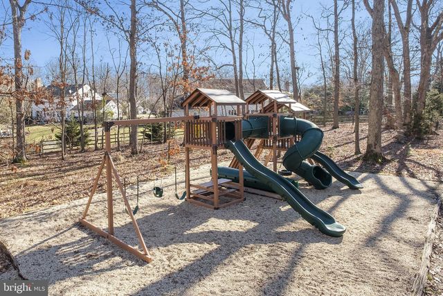 3723 RIVERWOOD RD, Alexandria, VA 22309