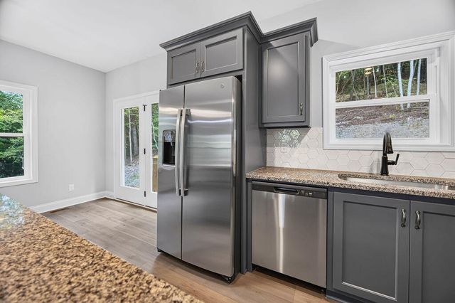 4546 Lee Pike, Soddy Daisy, TN 37379