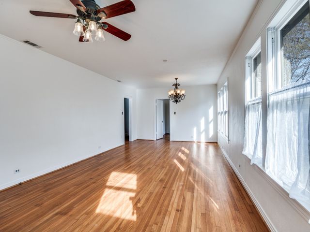 6931 Lindsley Avenue, Dallas, TX 75223