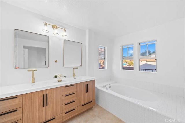 35 Via Encanto, Rancho Santa Margarita, CA 92688