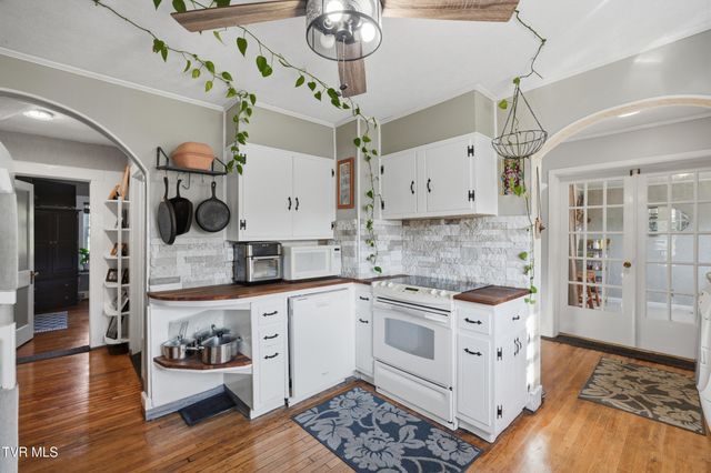 251 Charleston Street, Weber City, VA 24290