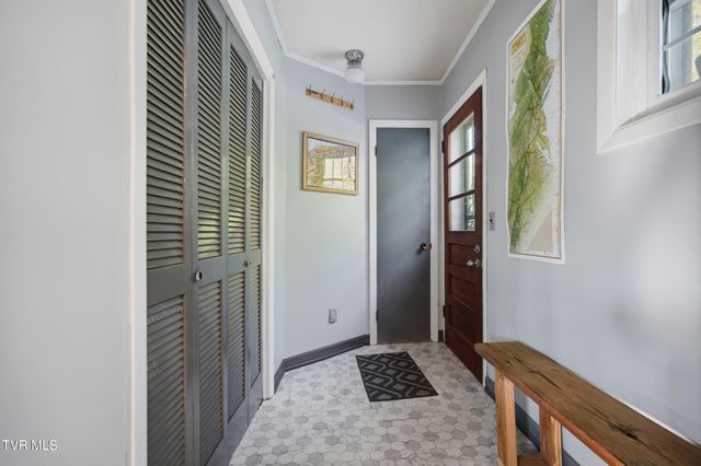 251 Charleston Street, Weber City, VA 24290