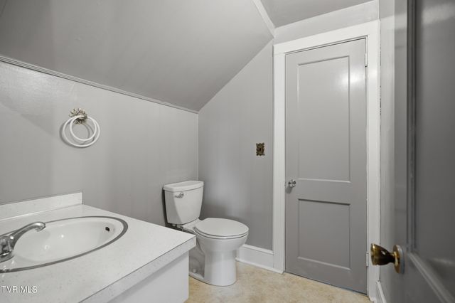 251 Charleston Street, Weber City, VA 24290