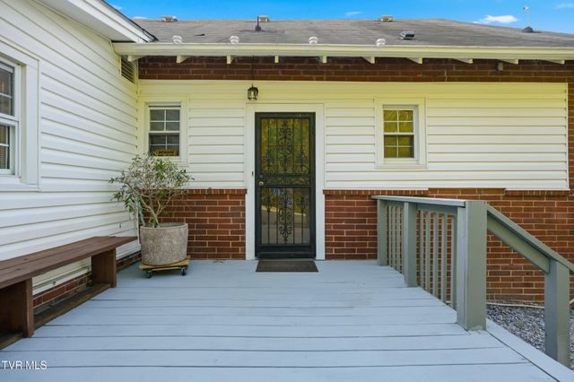 251 Charleston Street, Weber City, VA 24290