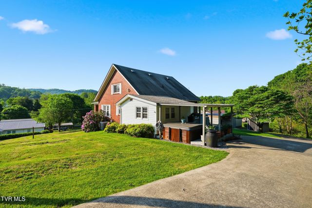 251 Charleston Street, Weber City, VA 24290