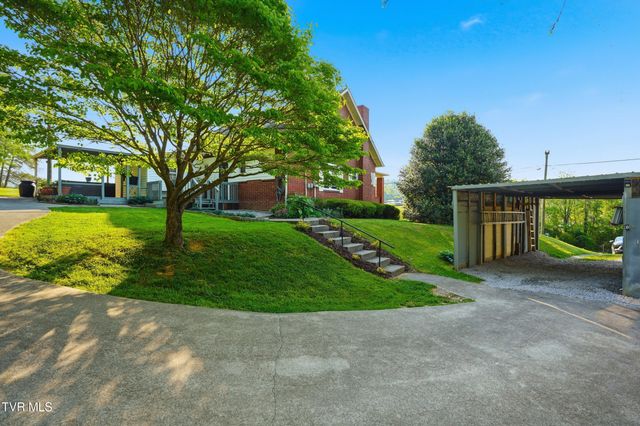 251 Charleston Street, Weber City, VA 24290