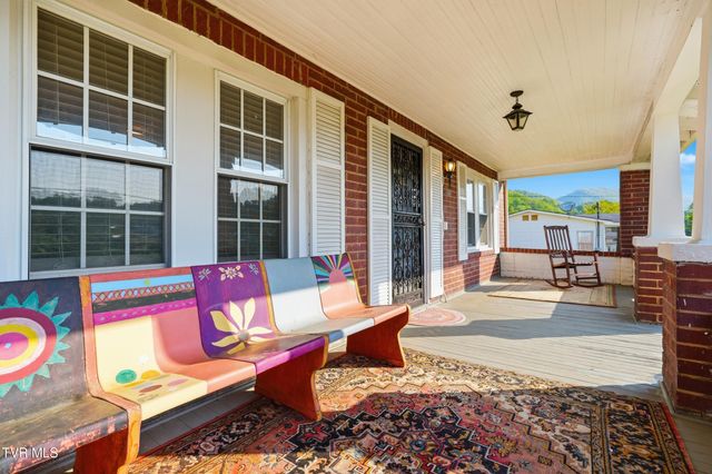 251 Charleston Street, Weber City, VA 24290