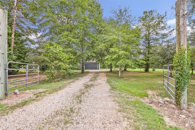 4324 Holstein Drive, Cleveland, TX 77328