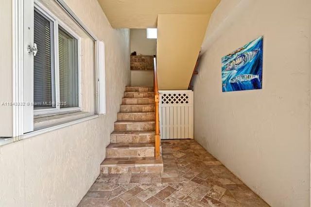 201 Wildwood Cir, Key Largo, FL 33037