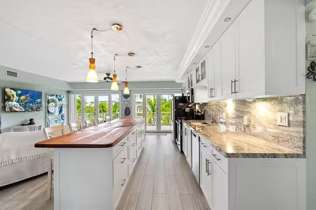 201 Wildwood Cir, Key Largo, FL 33037