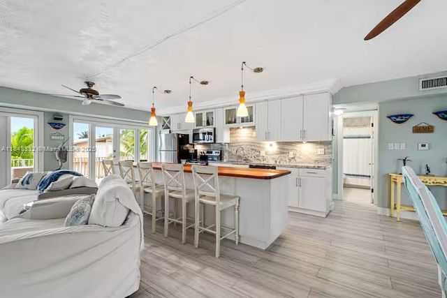 201 Wildwood Cir, Key Largo, FL 33037