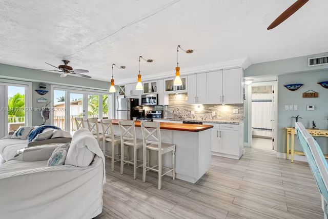 201 Wildwood Cir, Key Largo, FL 33037