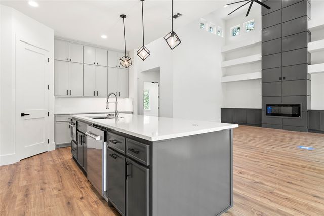 205 Familia Court, Azle, TX 76020