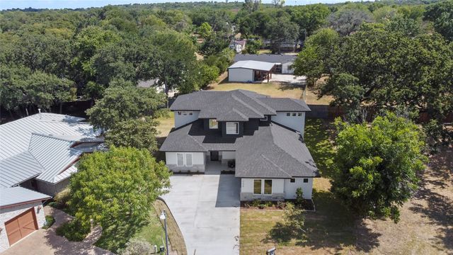 205 Familia Court, Azle, TX 76020