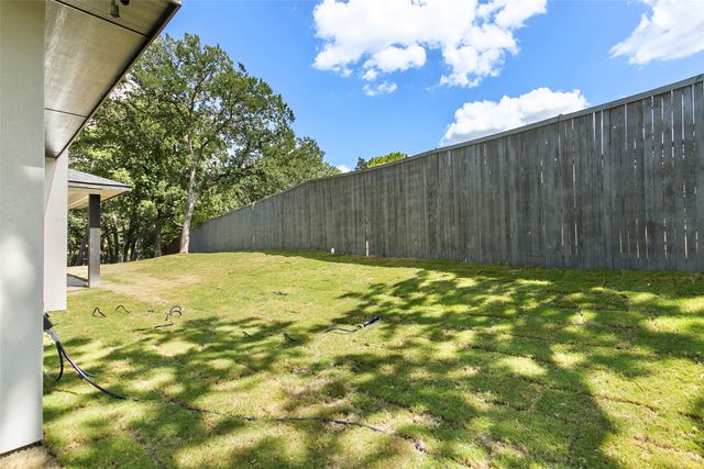 205 Familia Court, Azle, TX 76020