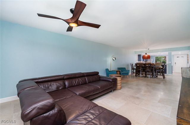 3574 Antarctic CIR 2107, Naples, FL 34112