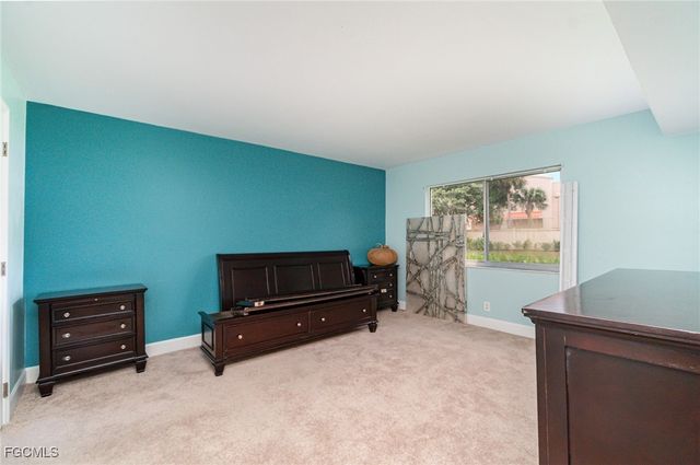 3574 Antarctic CIR 2107, Naples, FL 34112