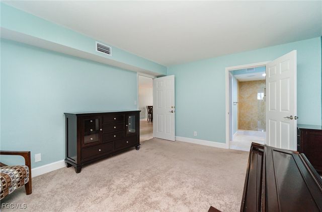 3574 Antarctic CIR 2107, Naples, FL 34112