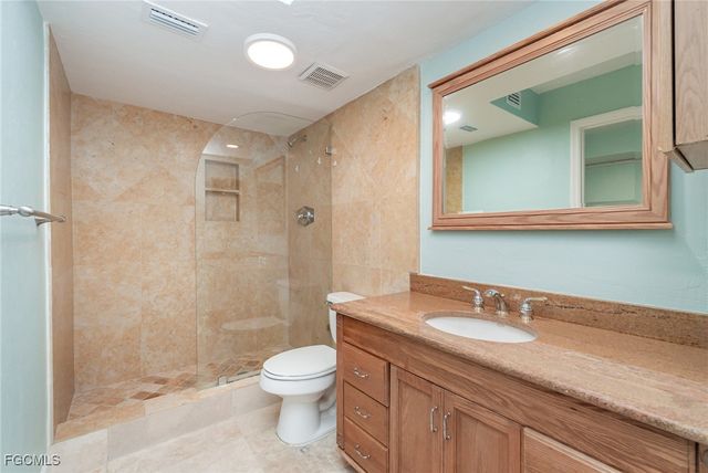 3574 Antarctic CIR 2107, Naples, FL 34112