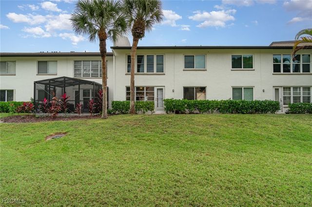 3574 Antarctic CIR 2107, Naples, FL 34112