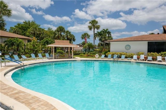 3574 Antarctic CIR 2107, Naples, FL 34112